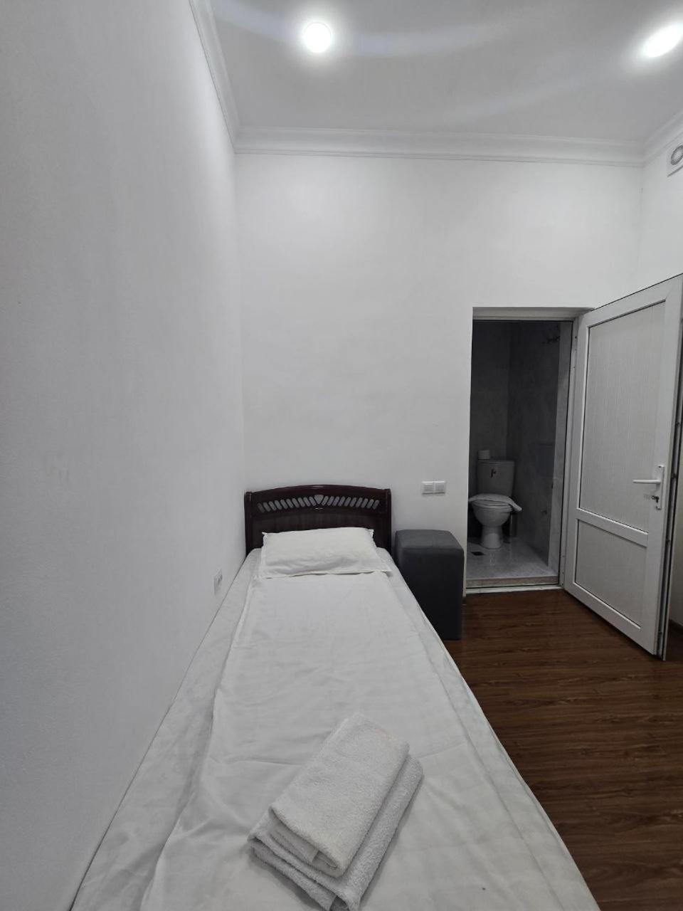 Guesto Hostel Tashkent Exterior foto