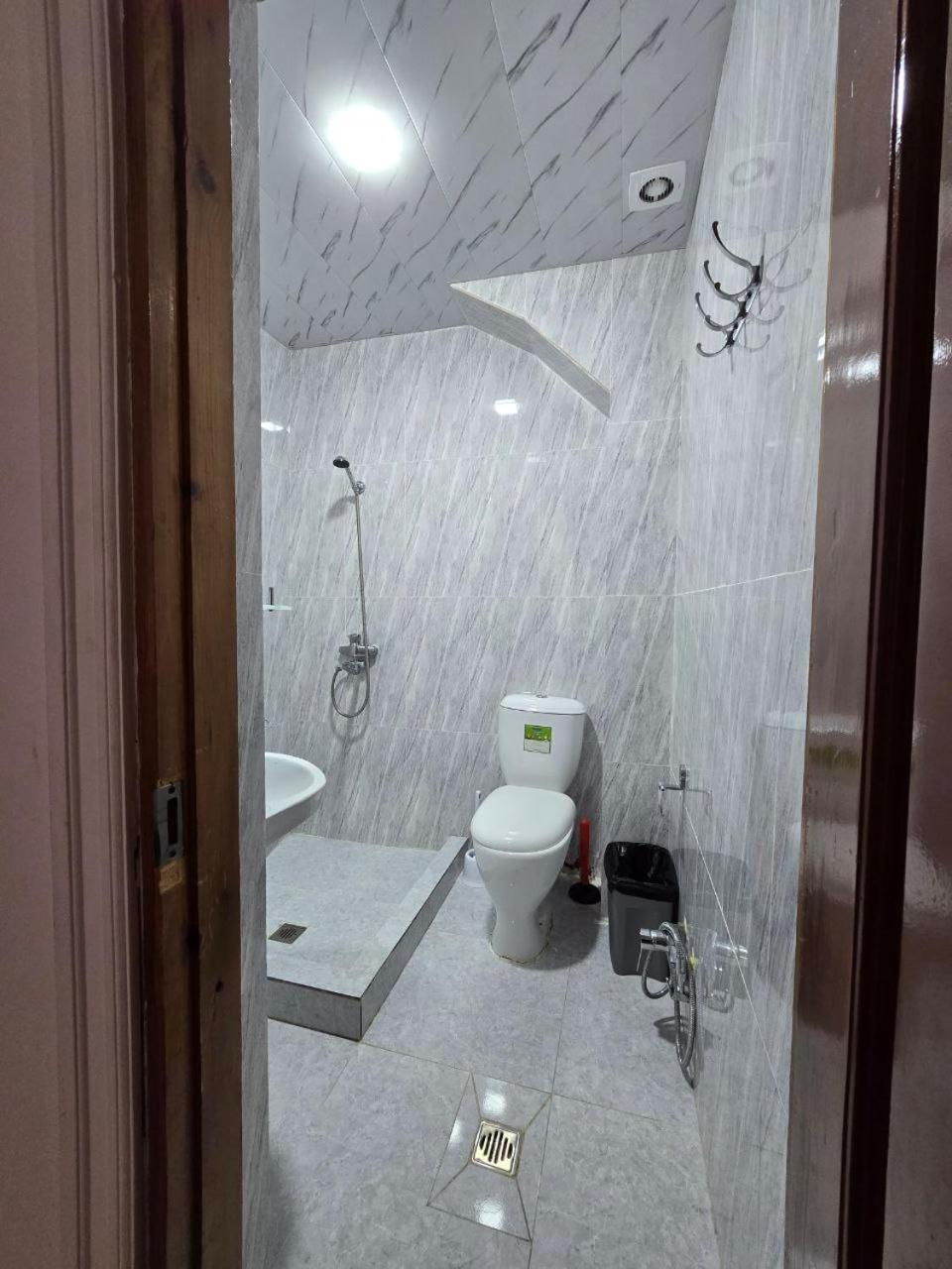 Guesto Hostel Tashkent Exterior foto